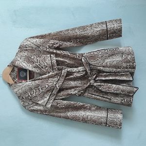 Vince Camuto Python Print Trench, XS